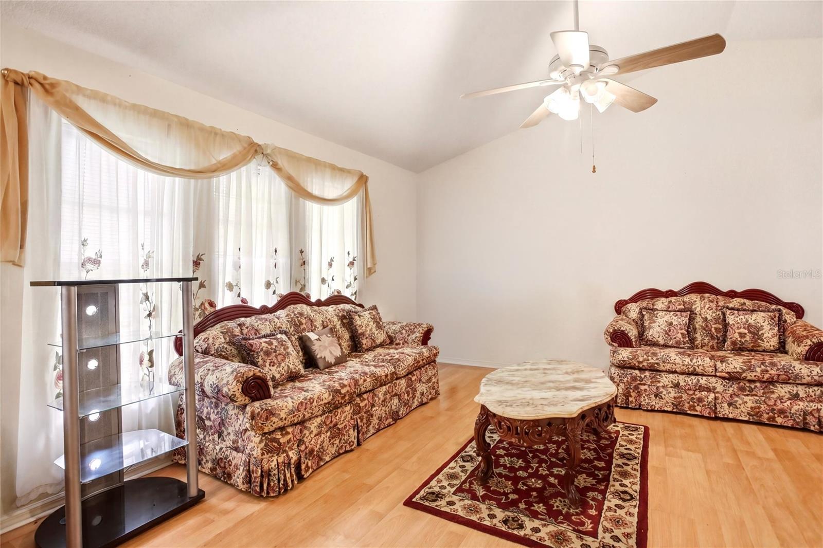 3456 Dwight St Property Photo 7