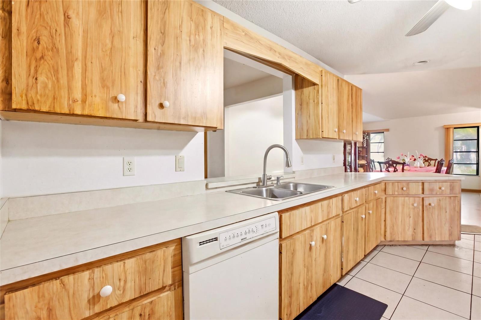 3456 Dwight St Property Photo 15