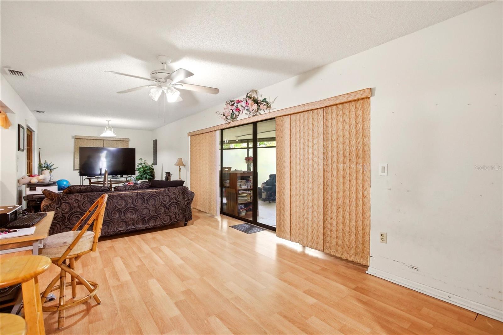 3456 Dwight St Property Photo 24