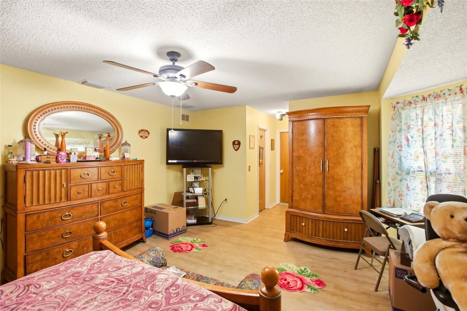 3456 Dwight St Property Photo 29