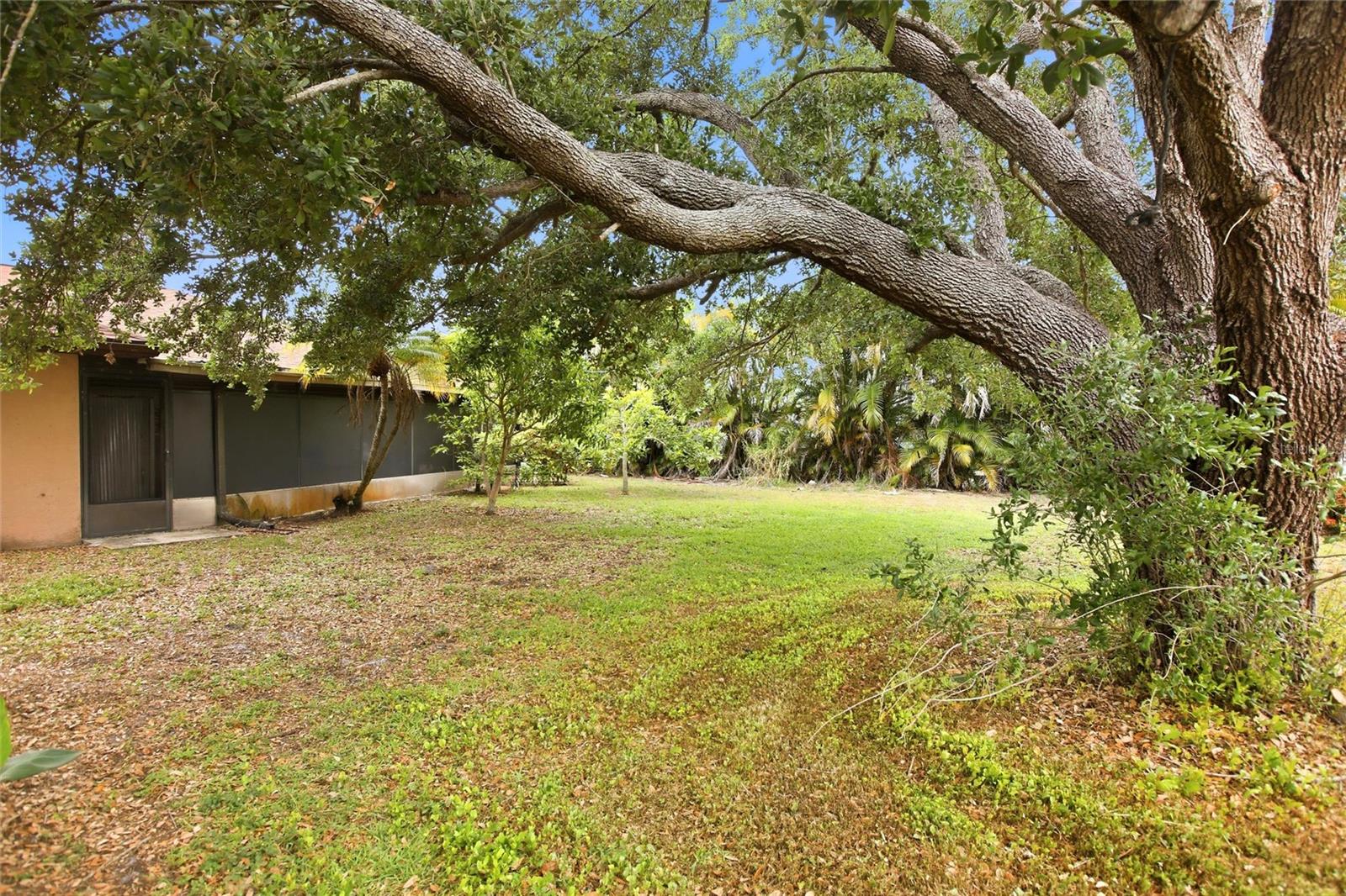 3456 Dwight St Property Photo 51