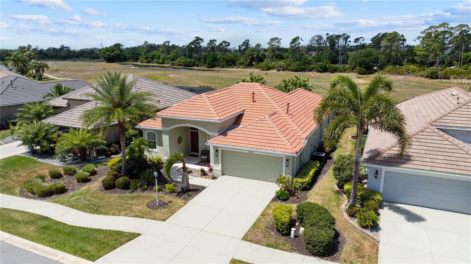 2725 Royal Palm Dr Property Photo 1