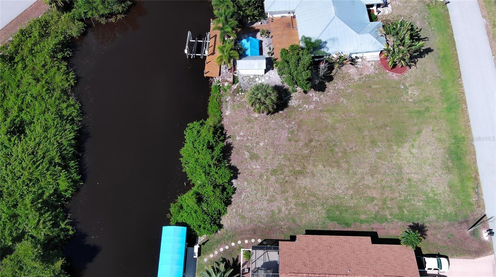 2060 River Basin Ter Property Photo 6