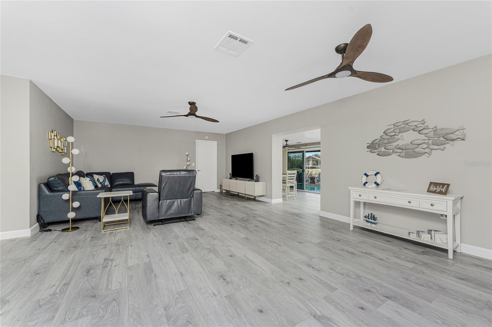 951 Lassino Ct Property Photo 8