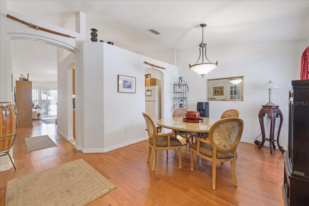 3322 Hampton St Property Photo 10