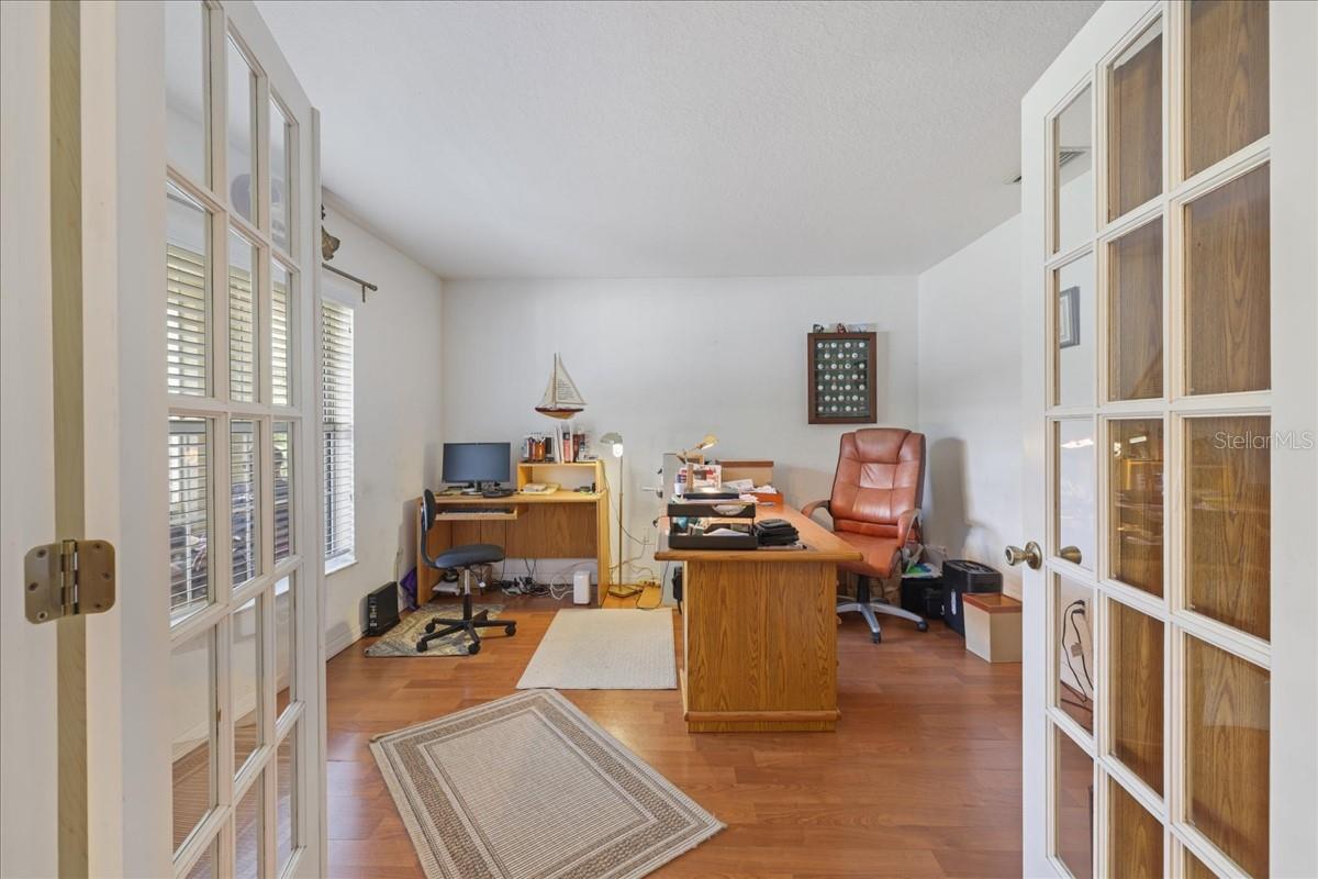 3322 Hampton St Property Photo 29