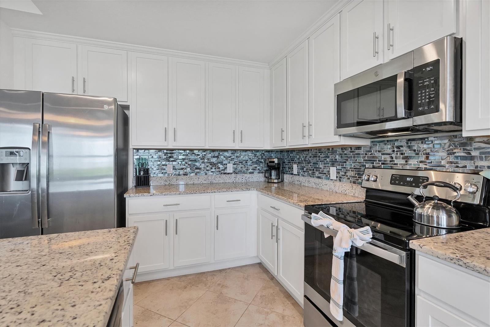 14071 Heritage Landing Blvd #326 Property Photo 11