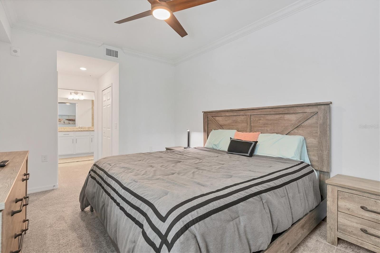 14071 Heritage Landing Blvd #326 Property Photo 17