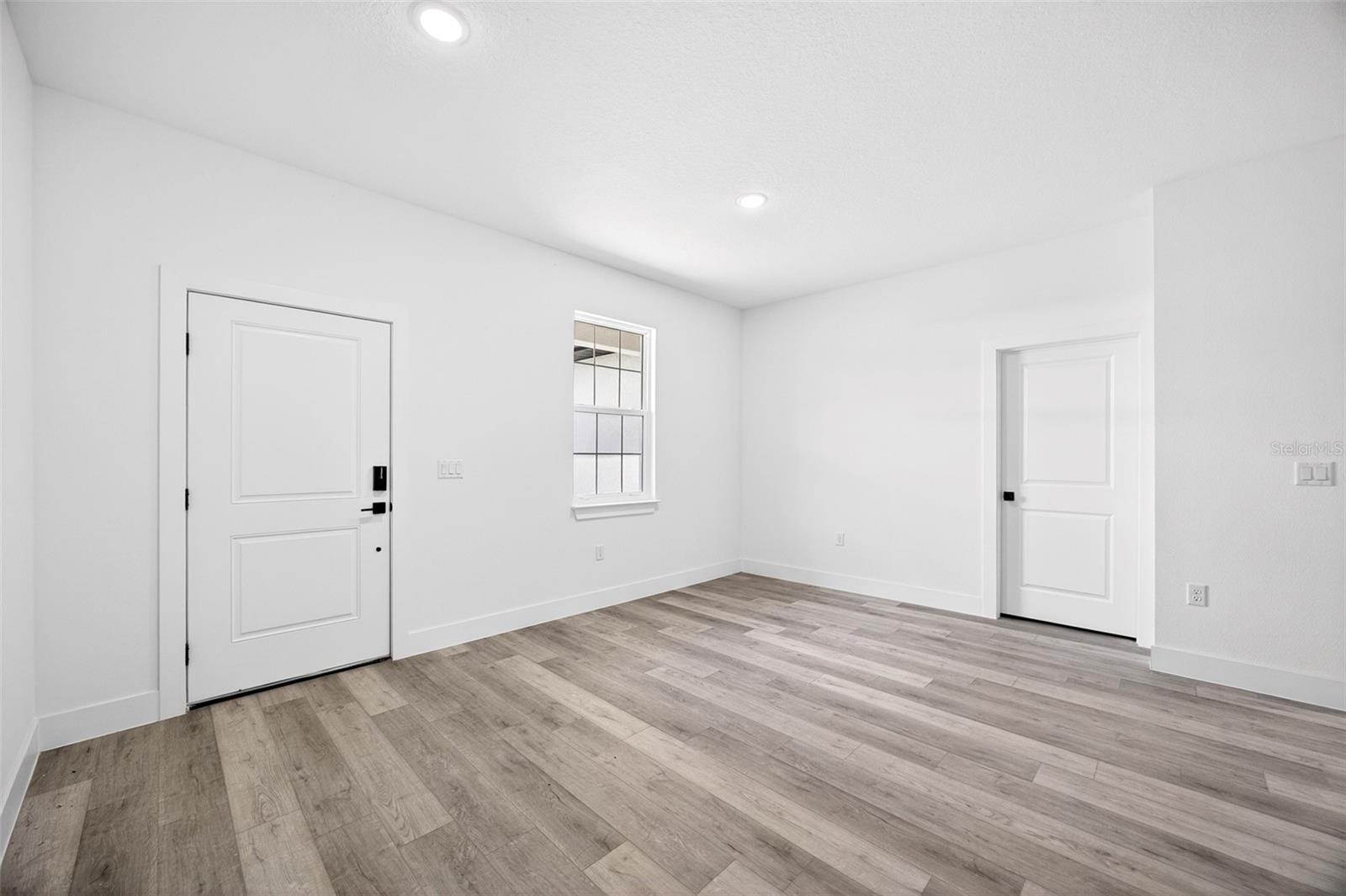 3288 Tishman Ave Property Photo 2