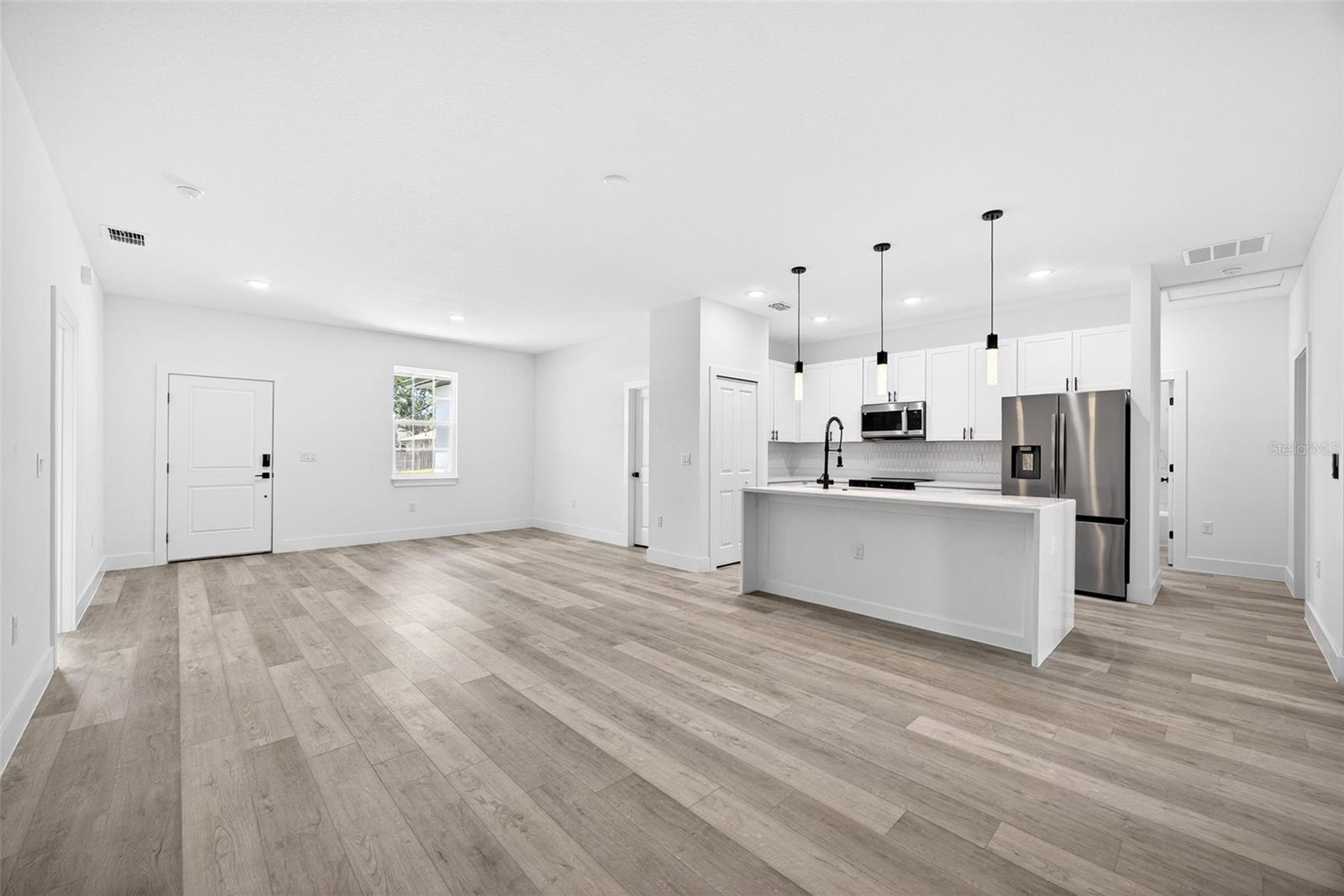 3288 Tishman Ave Property Photo 3
