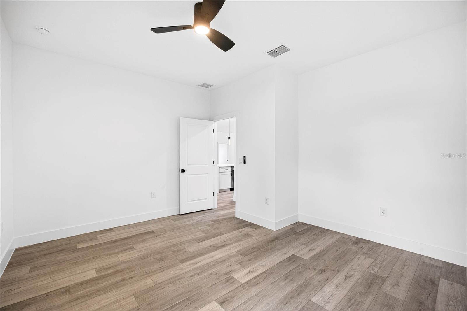 3288 Tishman Ave Property Photo 18
