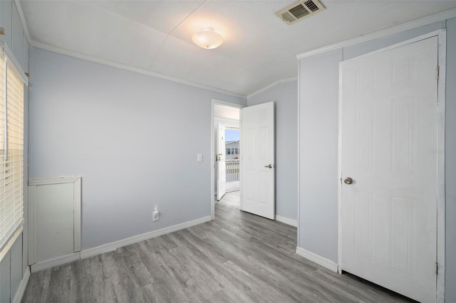 1000 Kings Hwy #101 Property Photo 16
