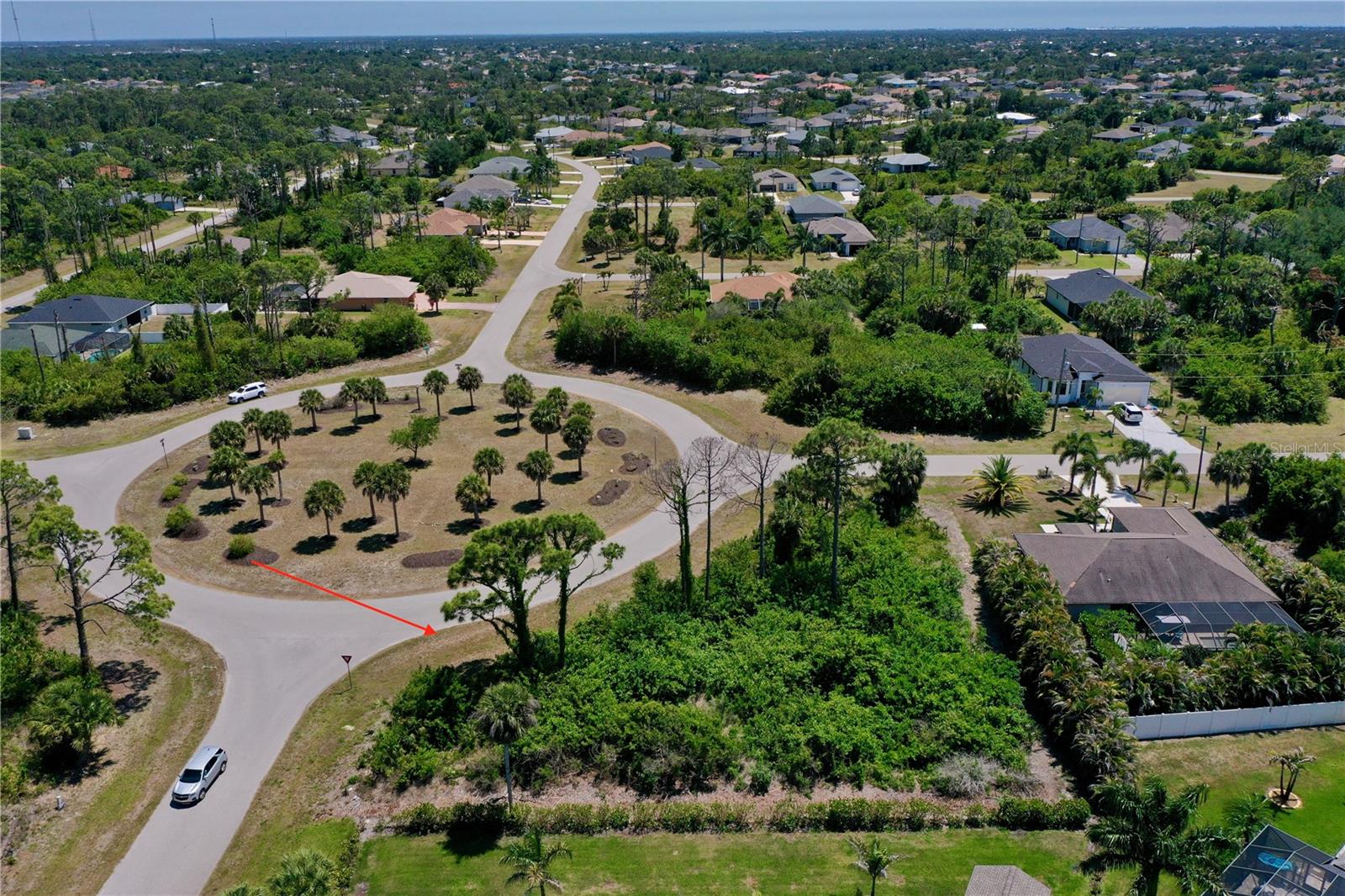 125 Australian Dr Property Photo 6