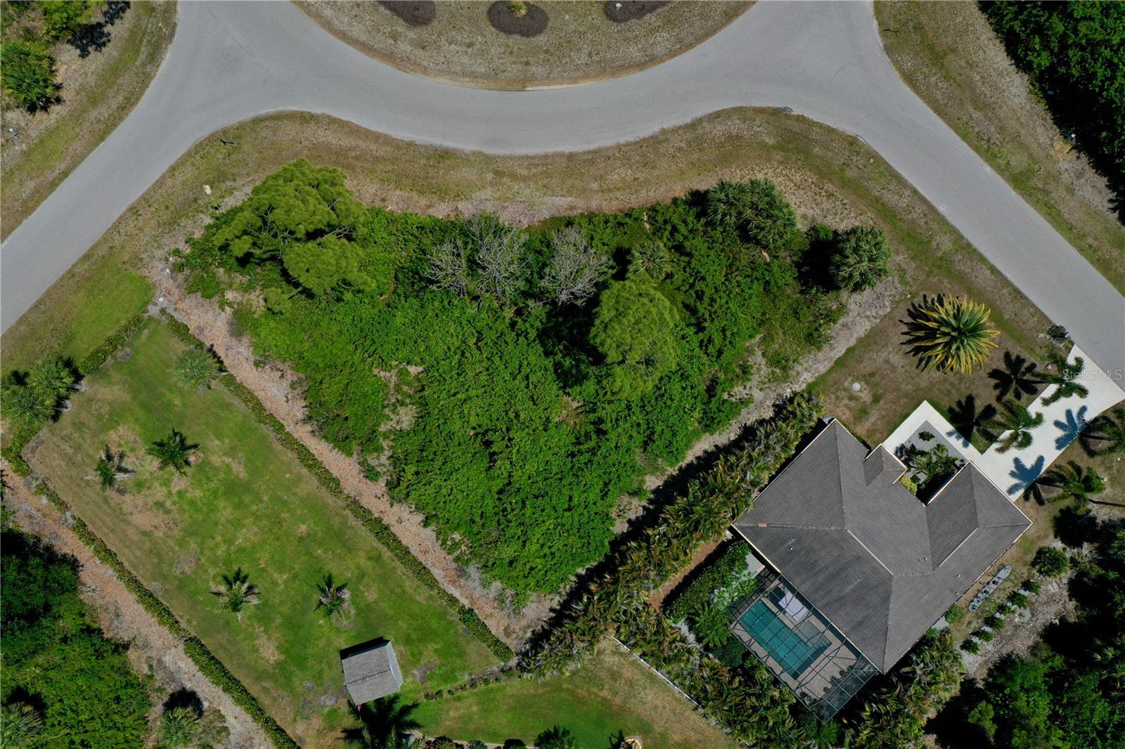125 Australian Dr Property Photo 12