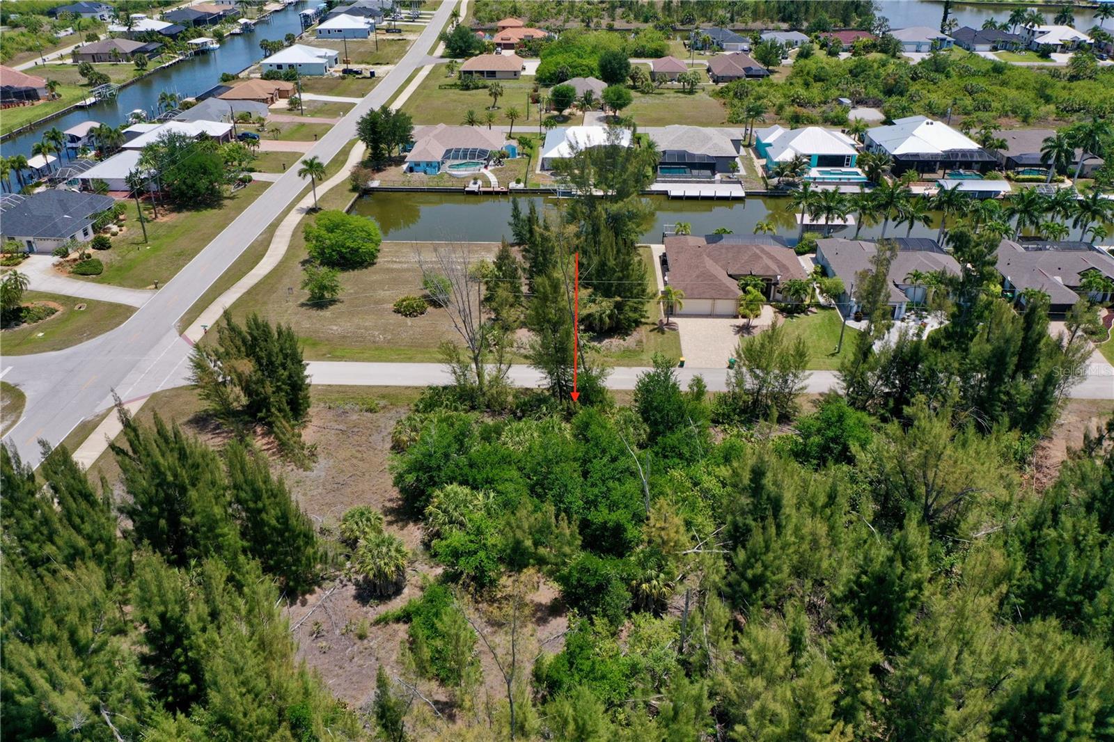 8409 Antwerp Cir Property Photo 9