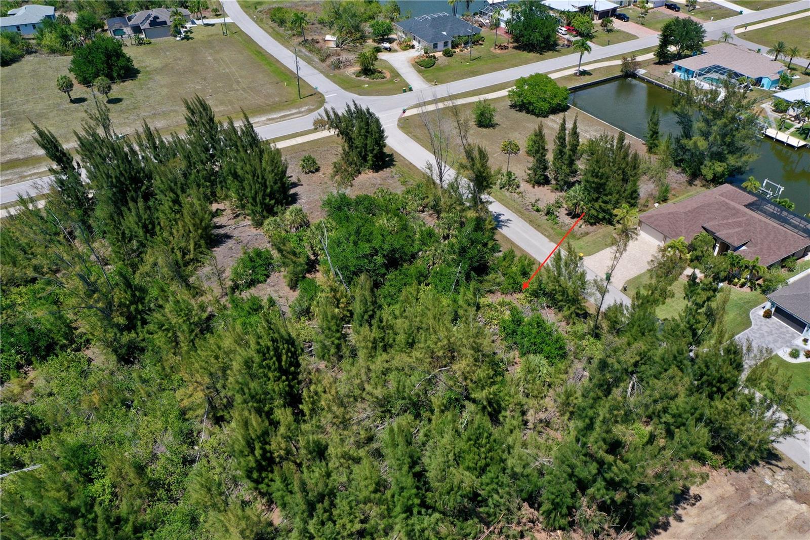 8401 Antwerp Cir Property Photo 10