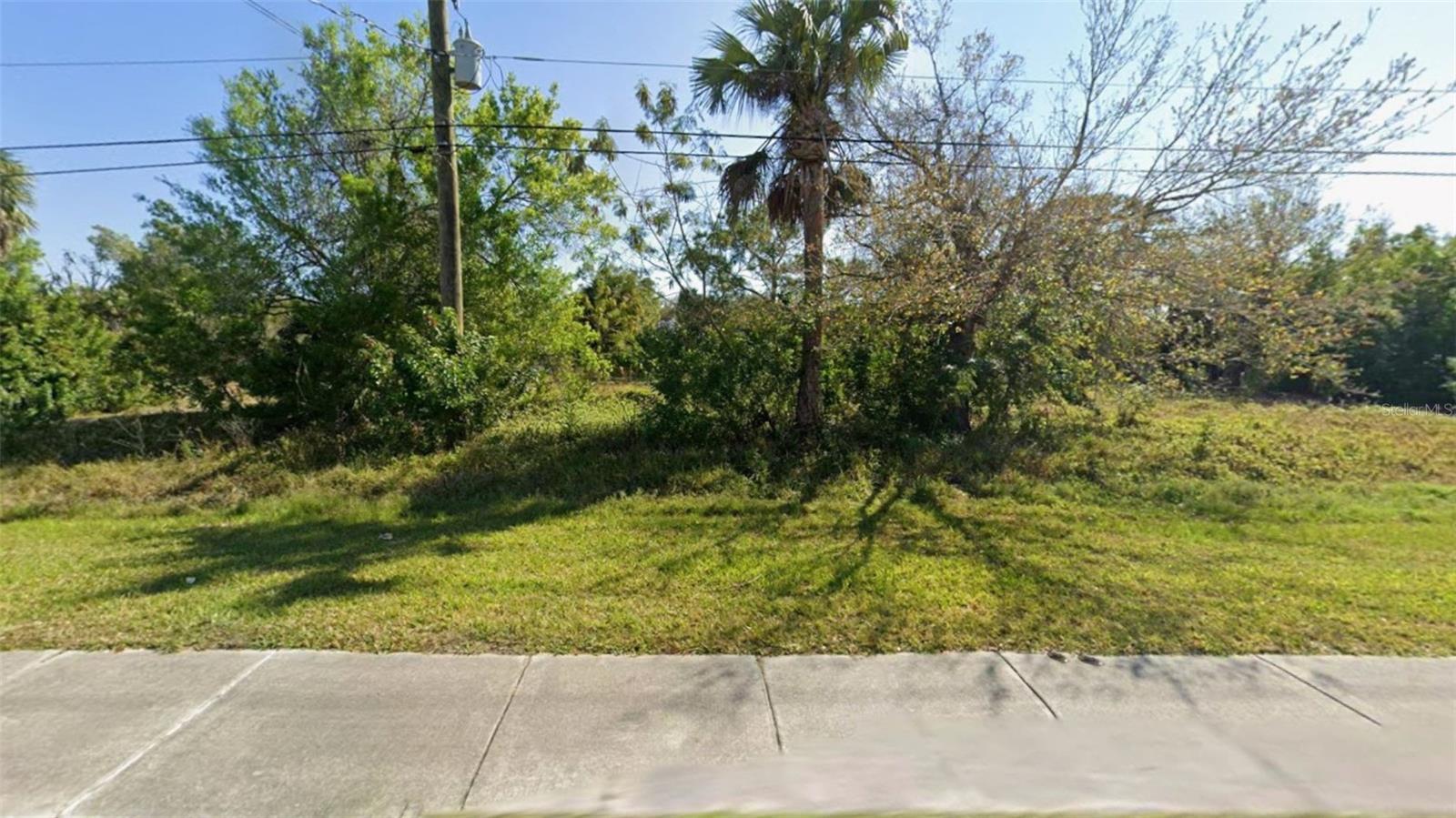 1828 Cooper St Property Photo 2