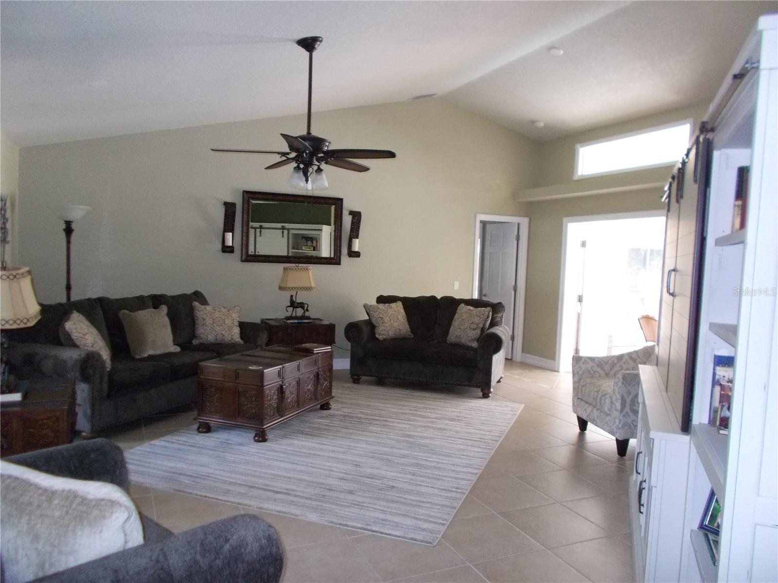 6960 Malton St Property Photo 4
