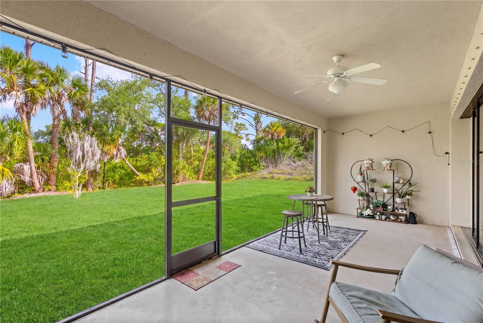 241 Hoffer St Property Photo 37