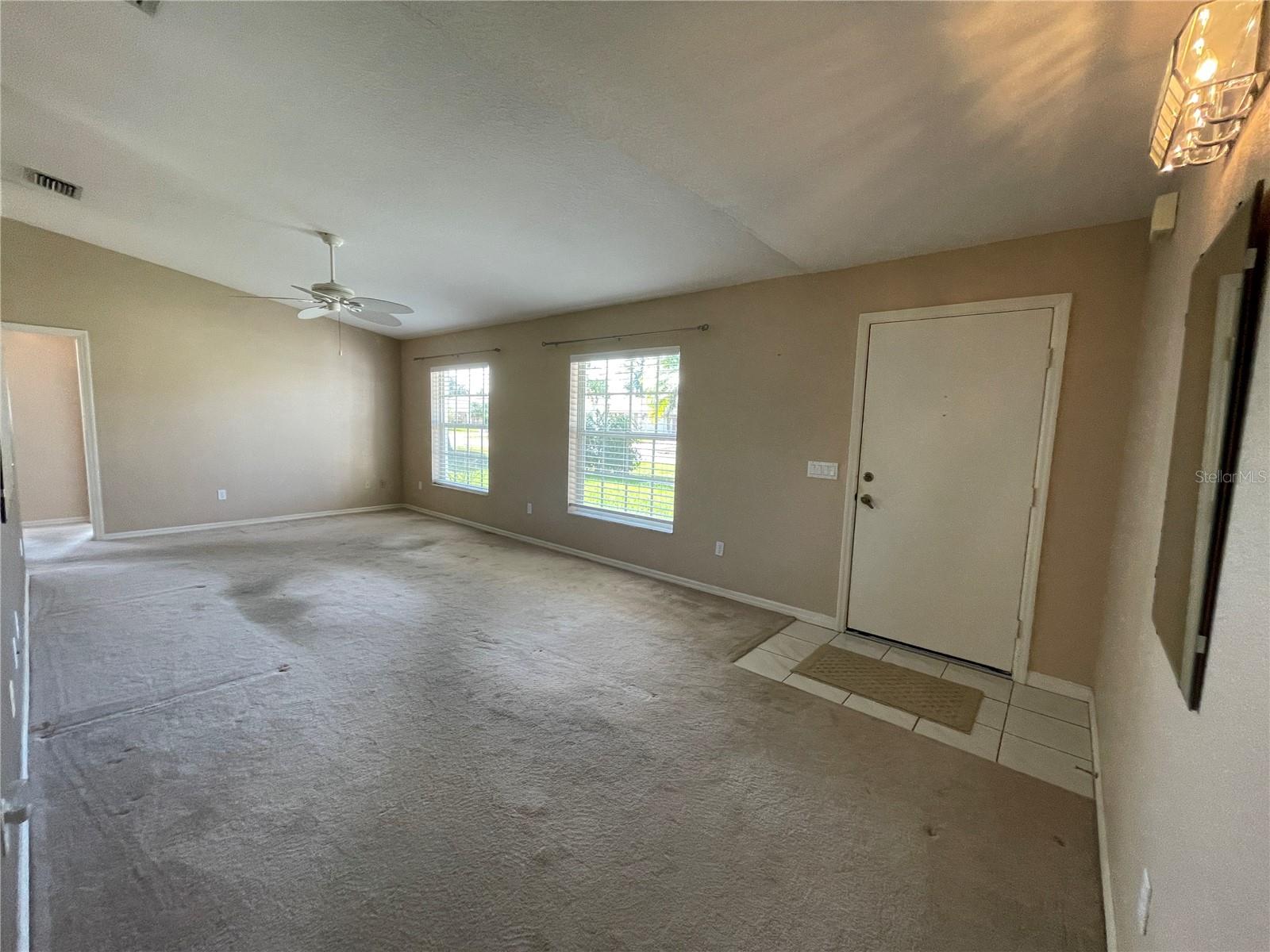 23372 Mullins Ave Property Photo 6