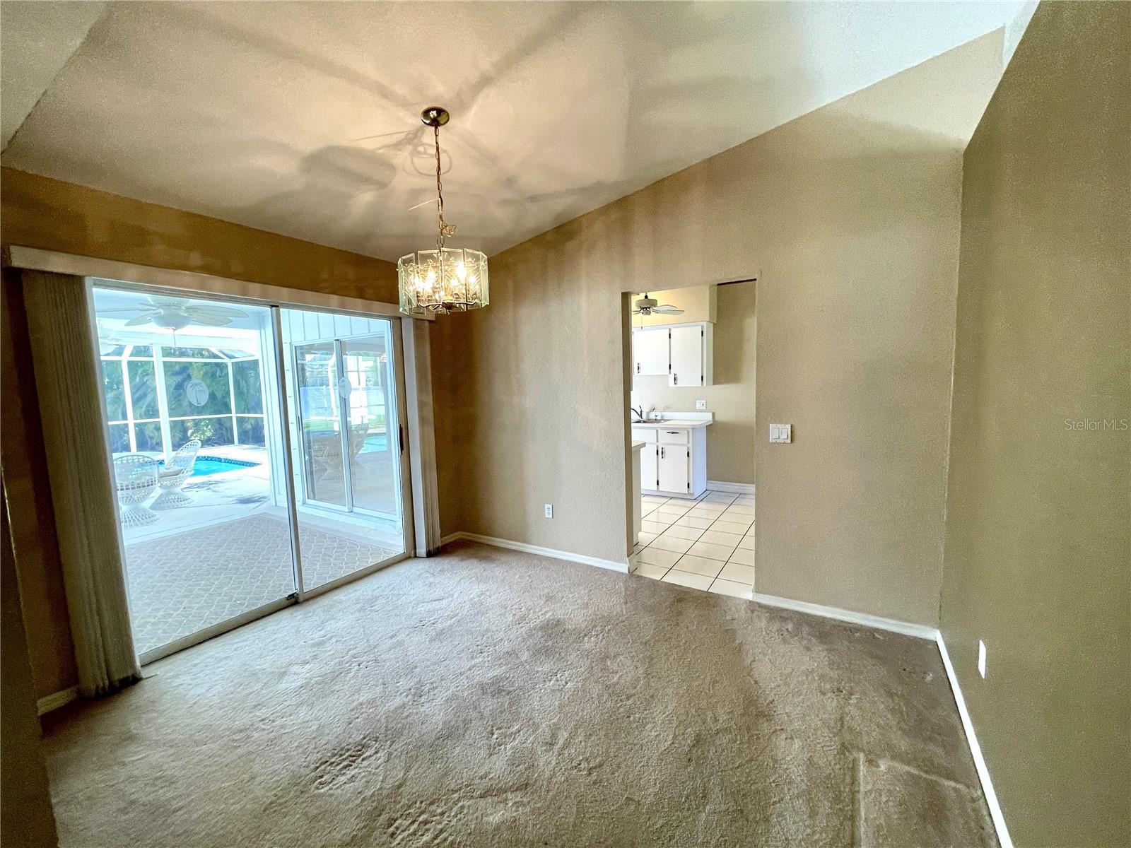 23372 Mullins Ave Property Photo 8