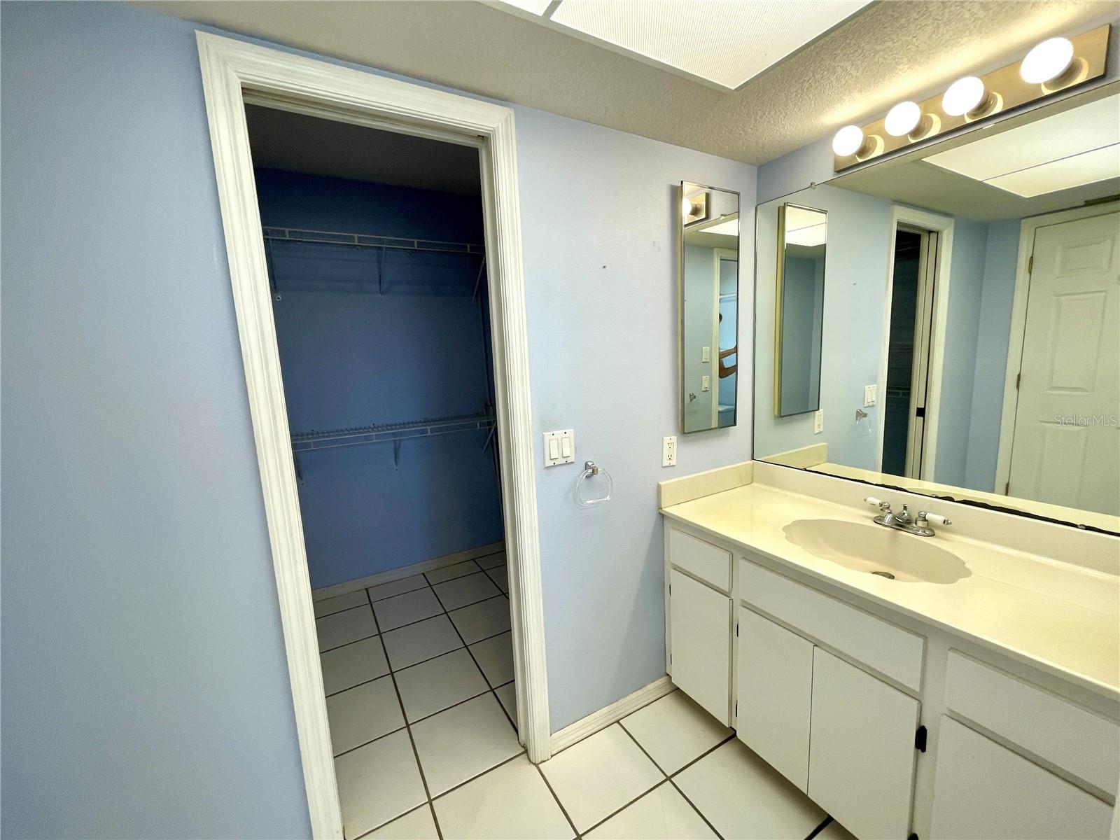 23372 Mullins Ave Property Photo 23