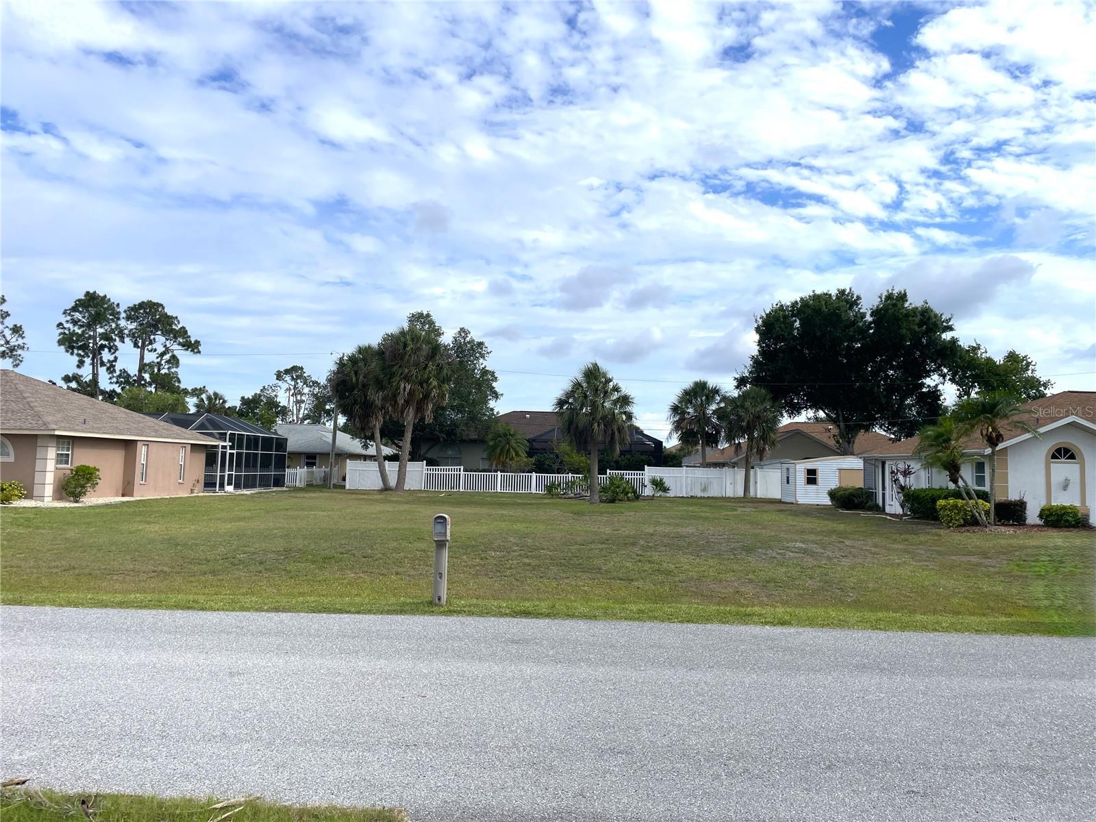 23372 Mullins Ave Property Photo 40
