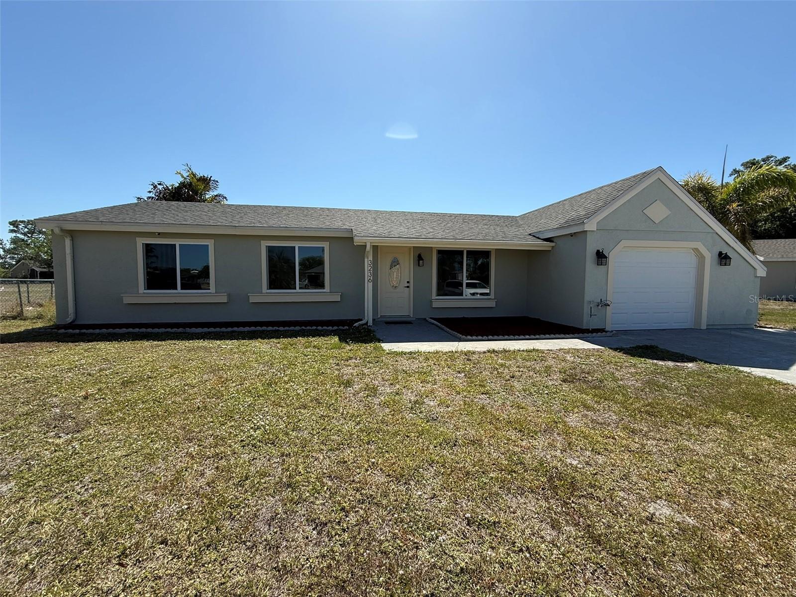3236 Montclair Cir Property Photo 2