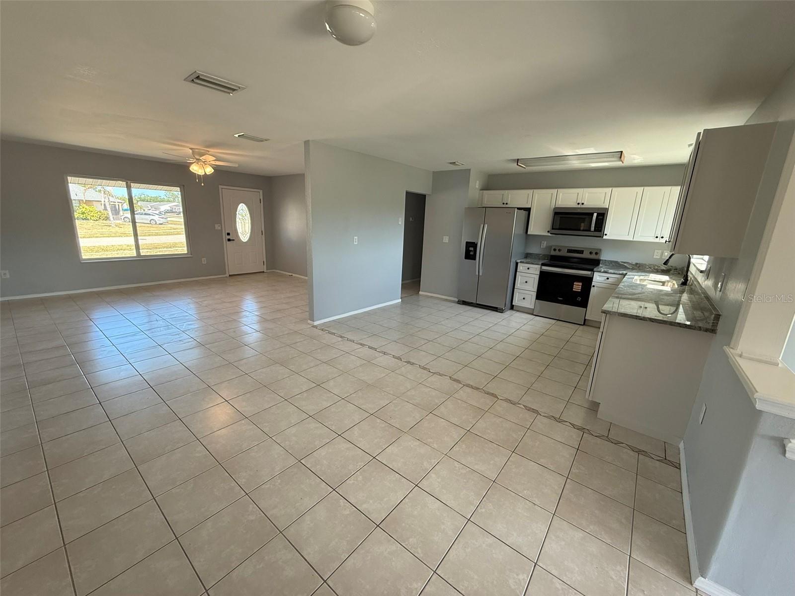 3236 Montclair Cir Property Photo 9
