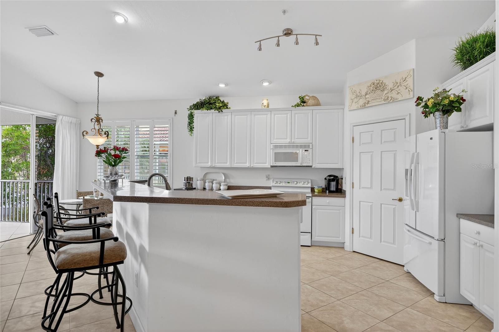 3336 Sunset Key Cir #d Property Photo 16
