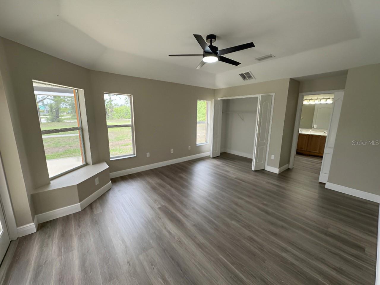 13982 Naylor Ave Property Photo 8