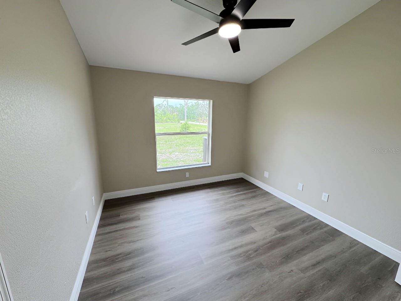 13982 Naylor Ave Property Photo 14