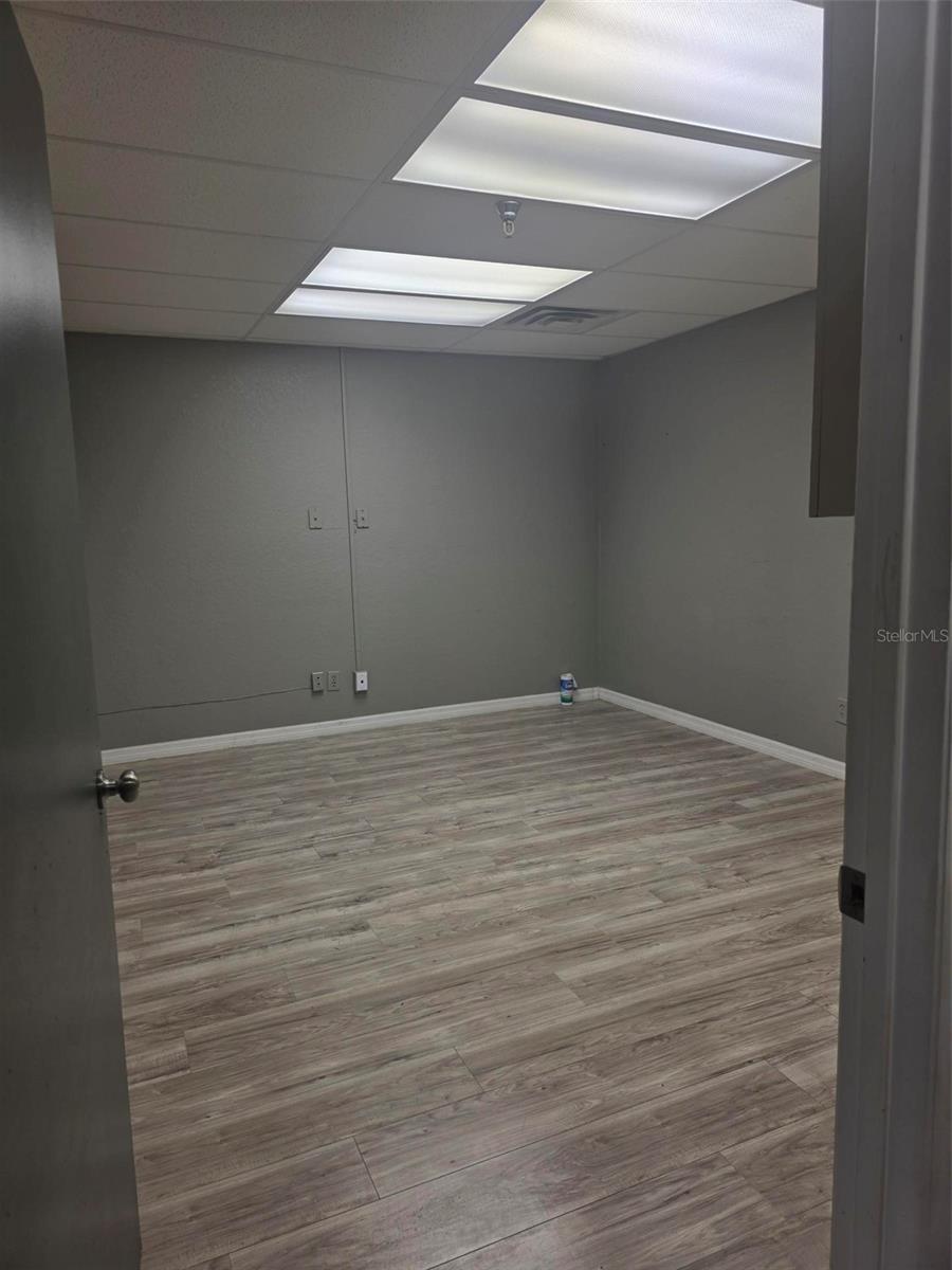 4120 Tamiami Trl #d1 Property Photo 6