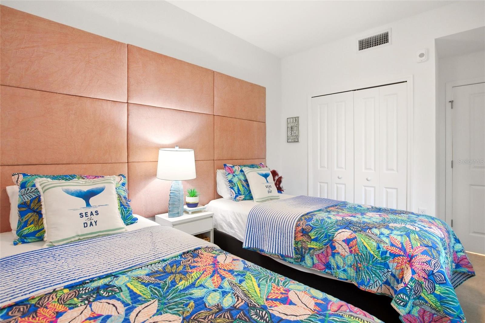14214 Heritage Landing Blvd #816 Property Photo 33