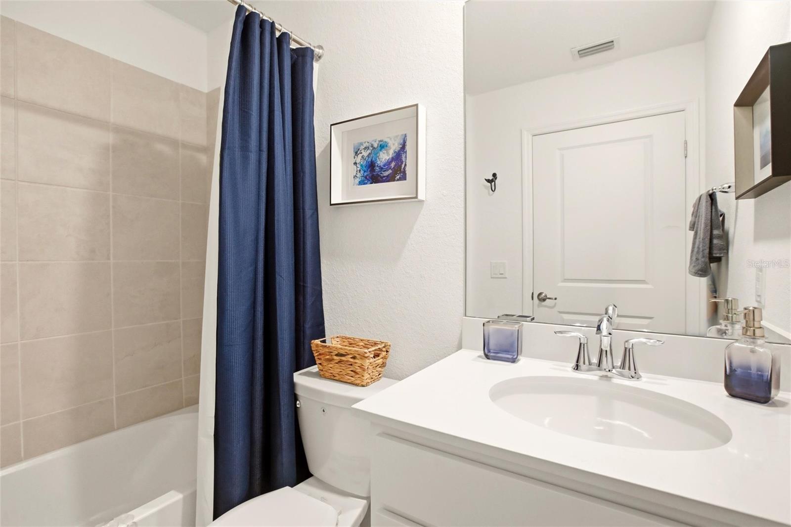 14214 Heritage Landing Blvd #816 Property Photo 35