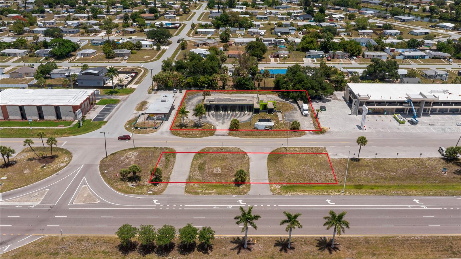 3570 Tamiami Trl Property Photo 2