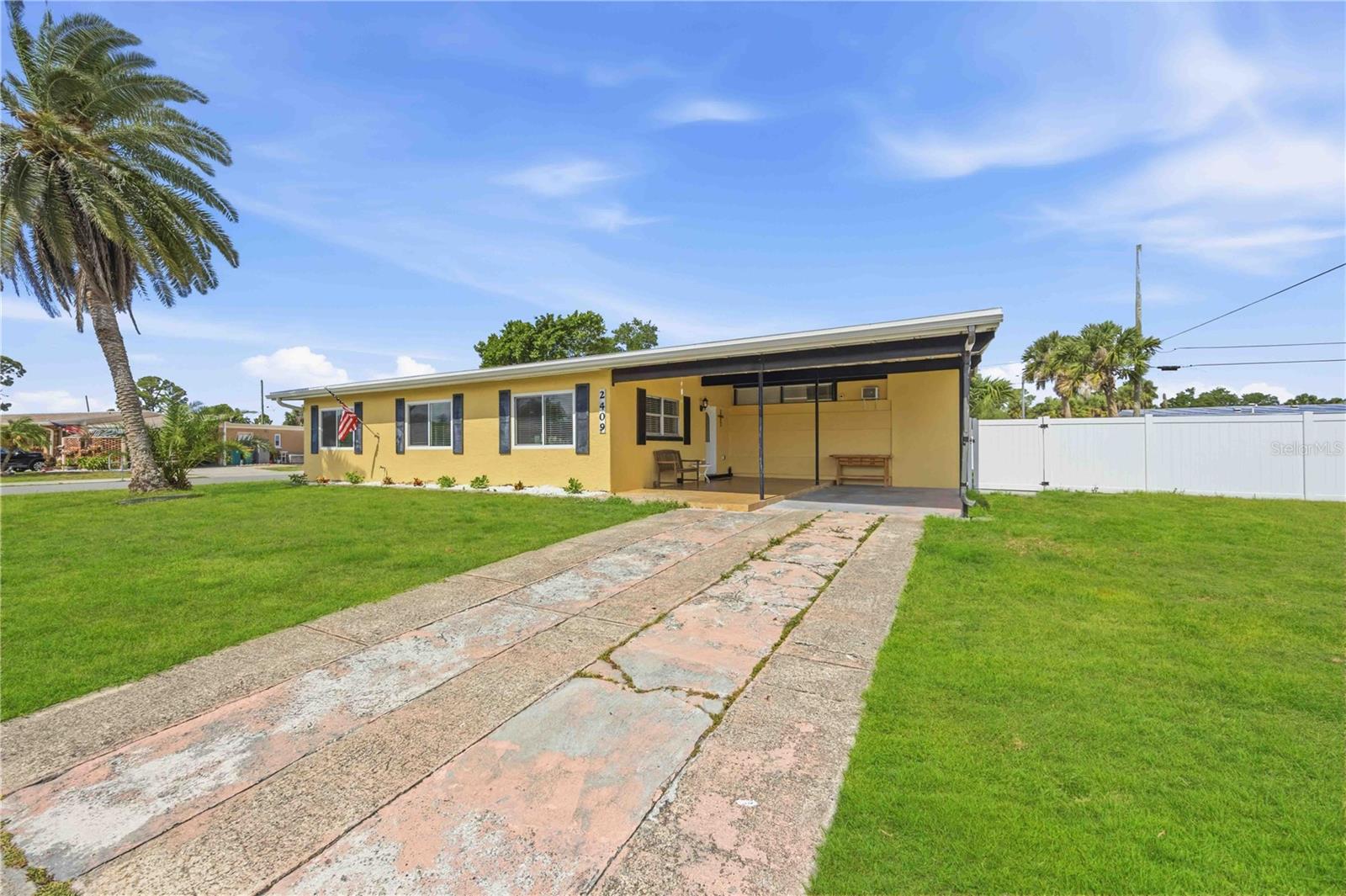 2409 EDNOR ST Property Photo 1