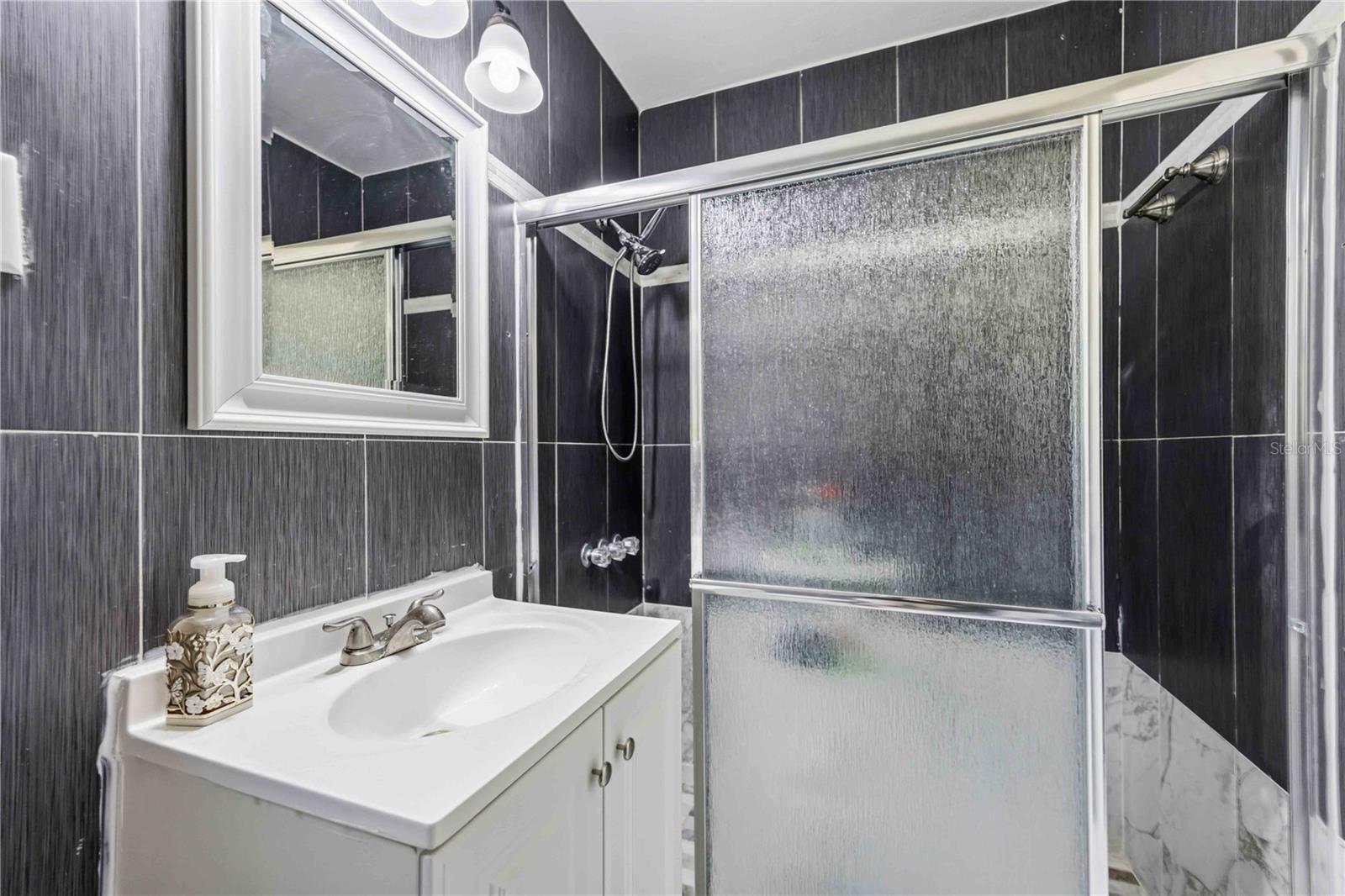 2409 Ednor St Property Photo 36