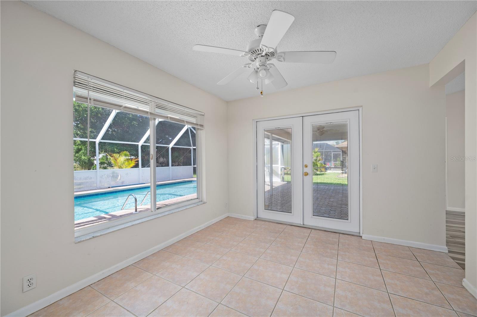 27055 Chile Dr Property Photo 9