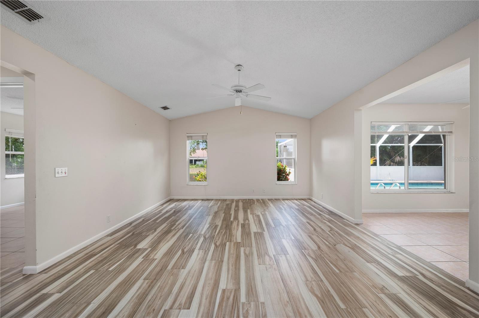 27055 Chile Dr Property Photo 22