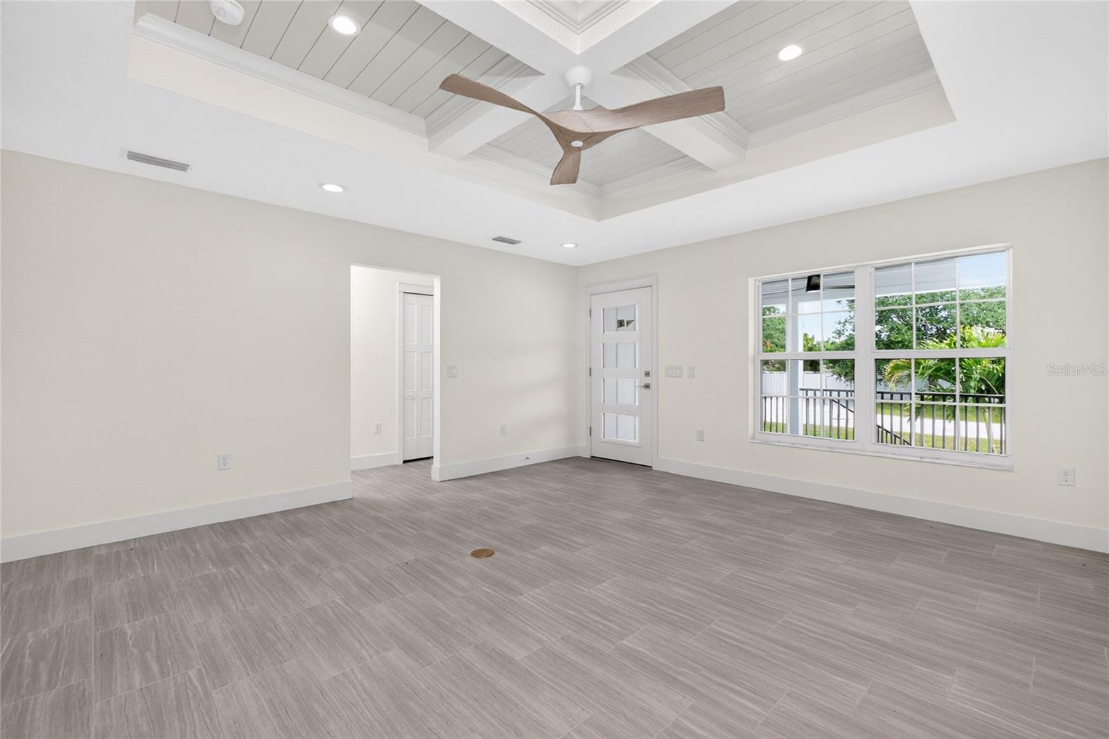 323 Boca Grande Blvd Property Photo 8