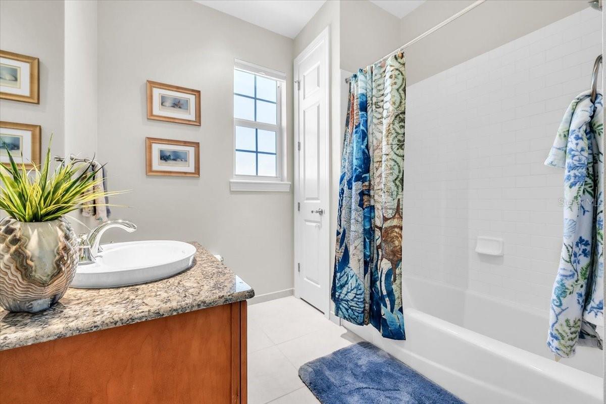 8560 Amberjack Cir #301 Property Photo 30
