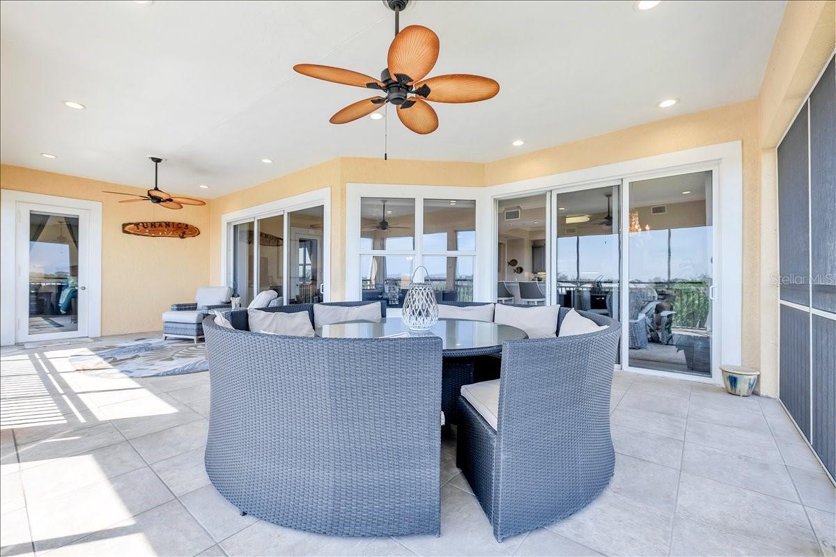 8560 Amberjack Cir #301 Property Photo 39