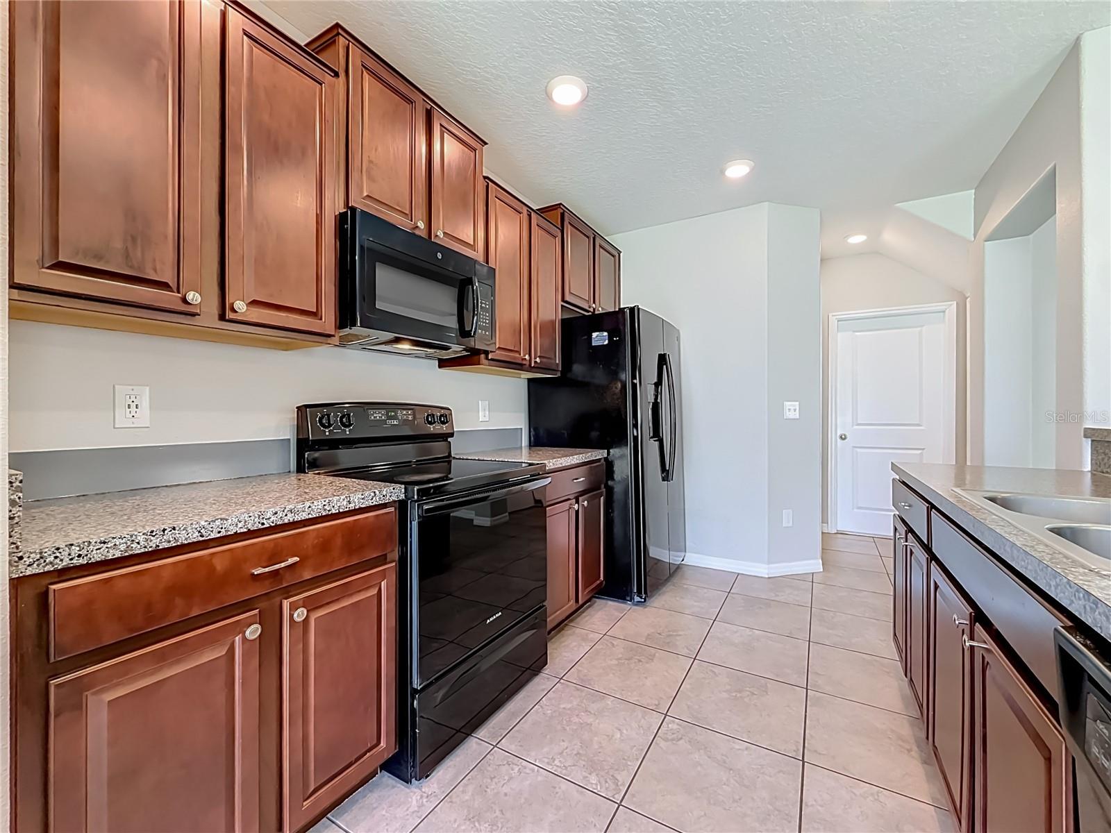 7405 Evening Primrose Ct Property Photo 14