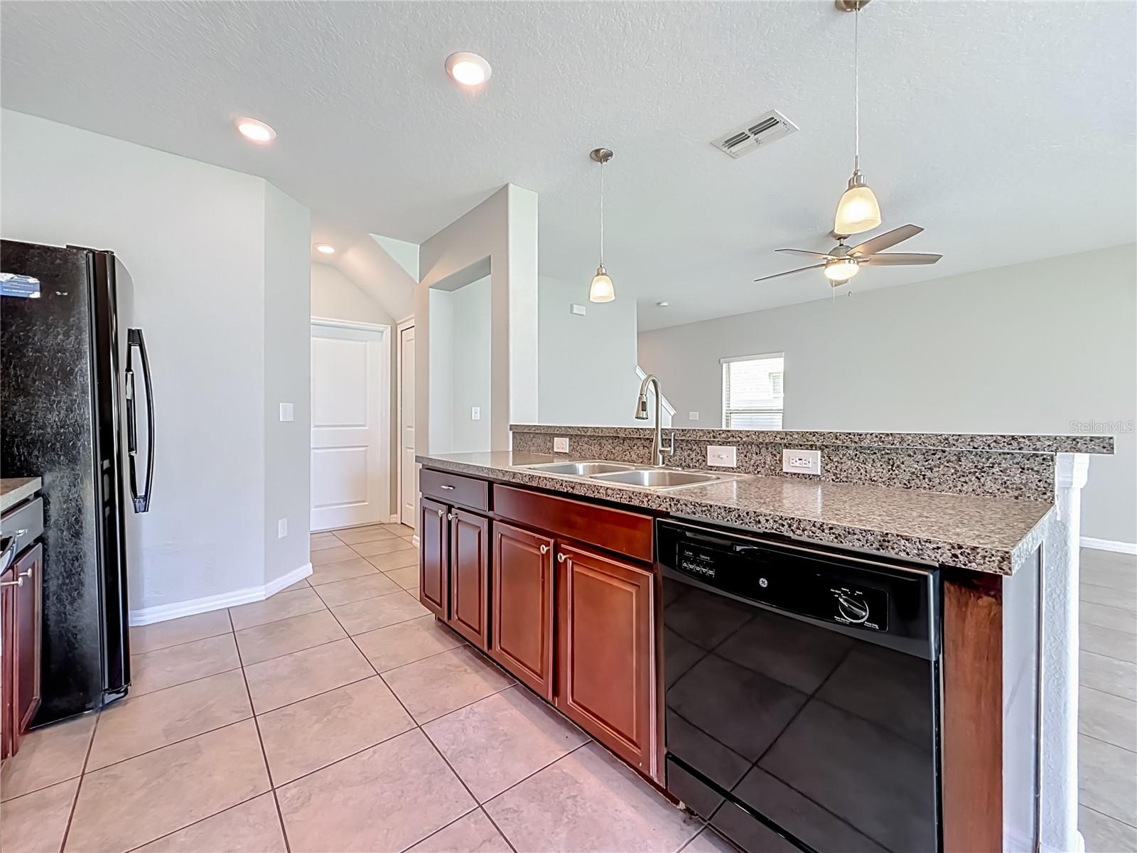 7405 Evening Primrose Ct Property Photo 16