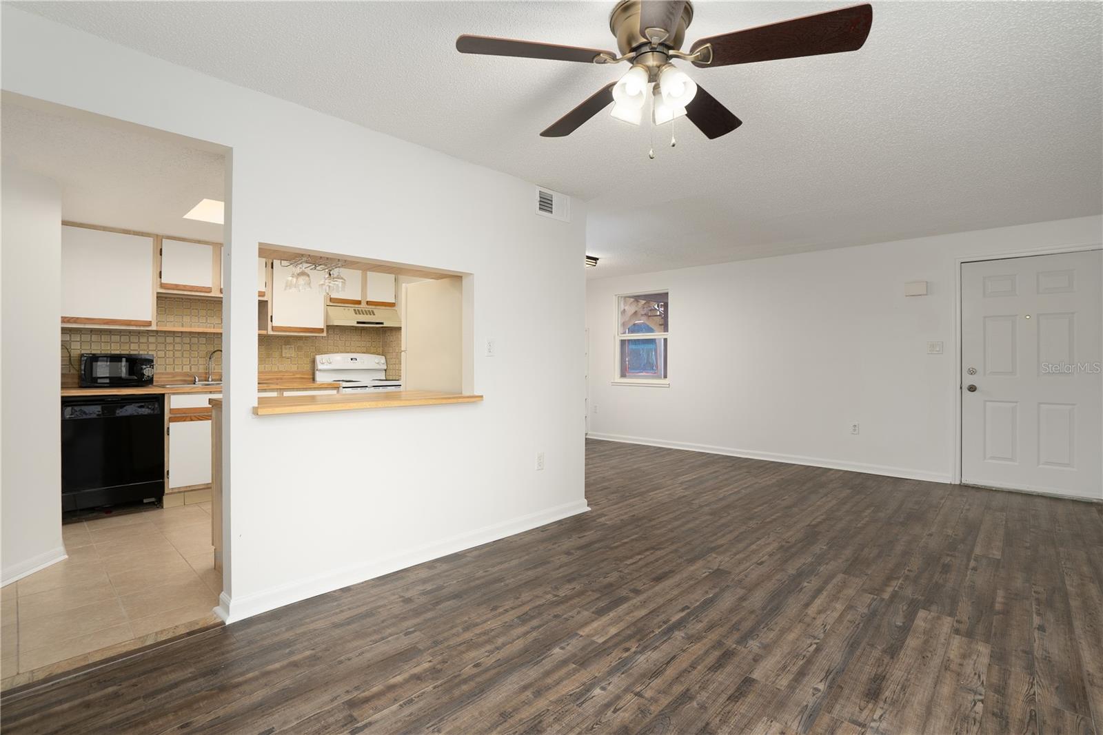22291 Westchester Blvd #301 Property Photo 2