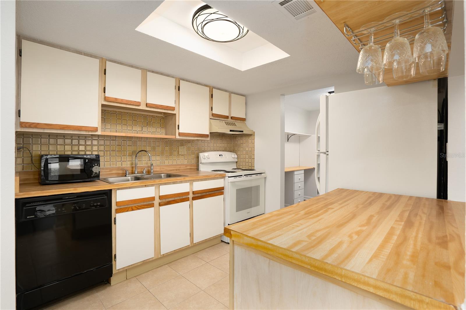 22291 Westchester Blvd #301 Property Photo 6