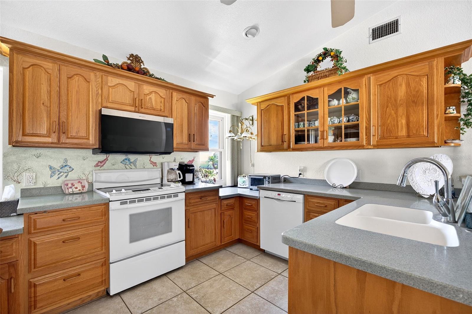 5019 San Massimo Dr Property Photo 12