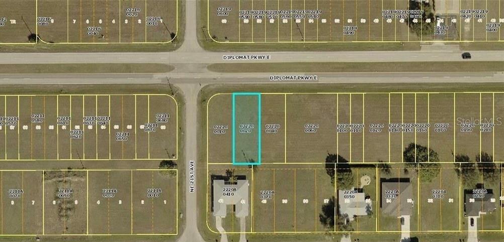 2104 DIPLOMAT PKWY E Property Photo 1