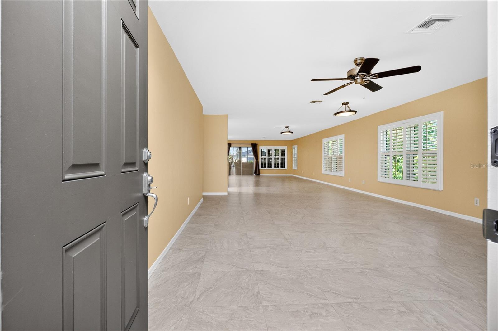 17200 Nile Ct Property Photo 4